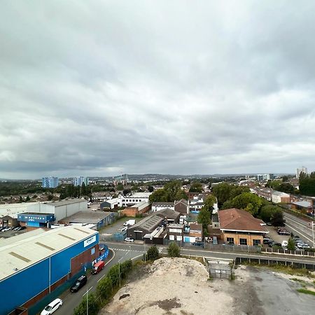 The Kaizen Apartment West Bromwich Exterior foto
